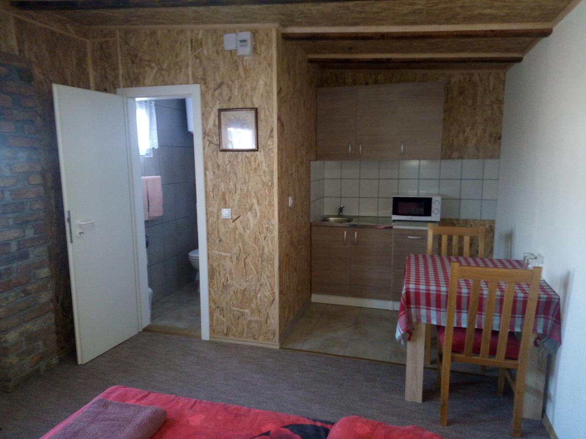 Pansion Laktasi Hostel ภายนอก รูปภาพ